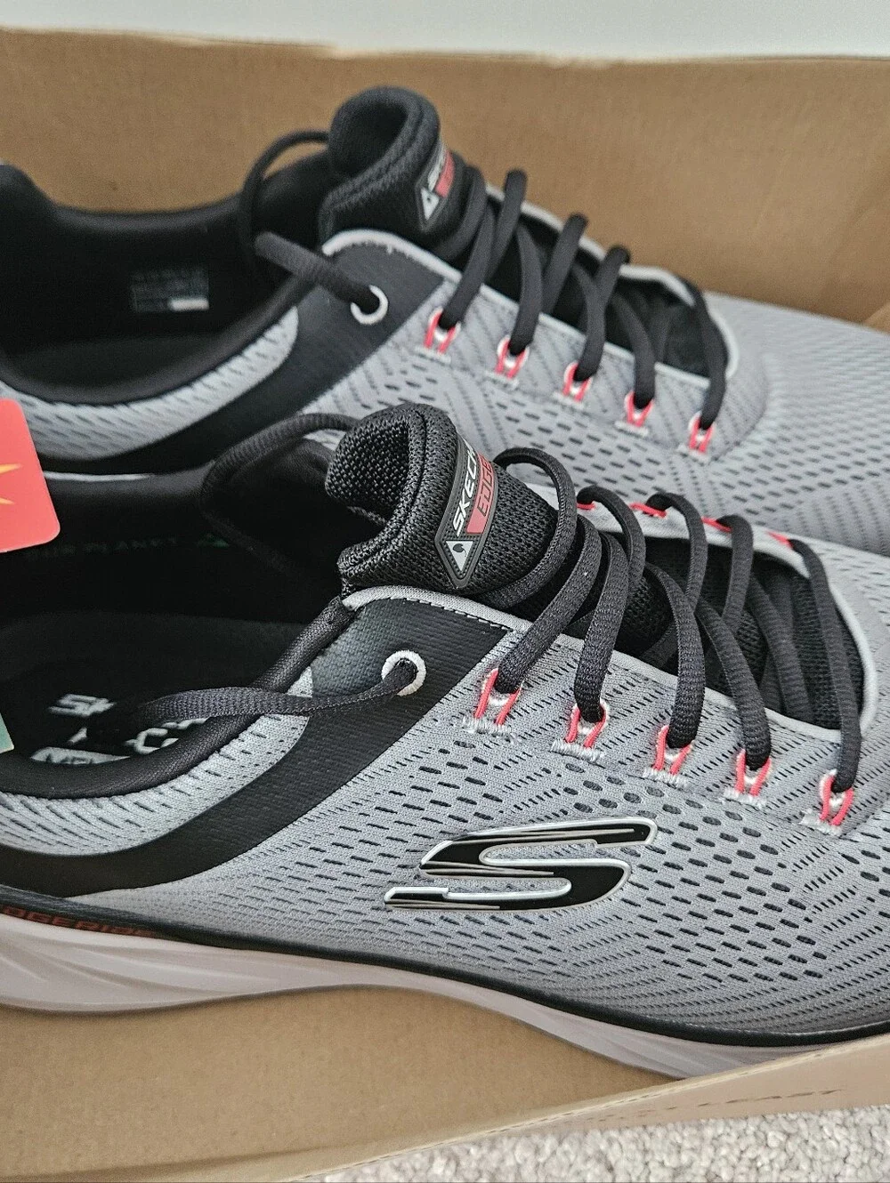 New $85 Skechers Men’s Extra Wide Fit Edgeride Contention Sneakers Gray Size 16